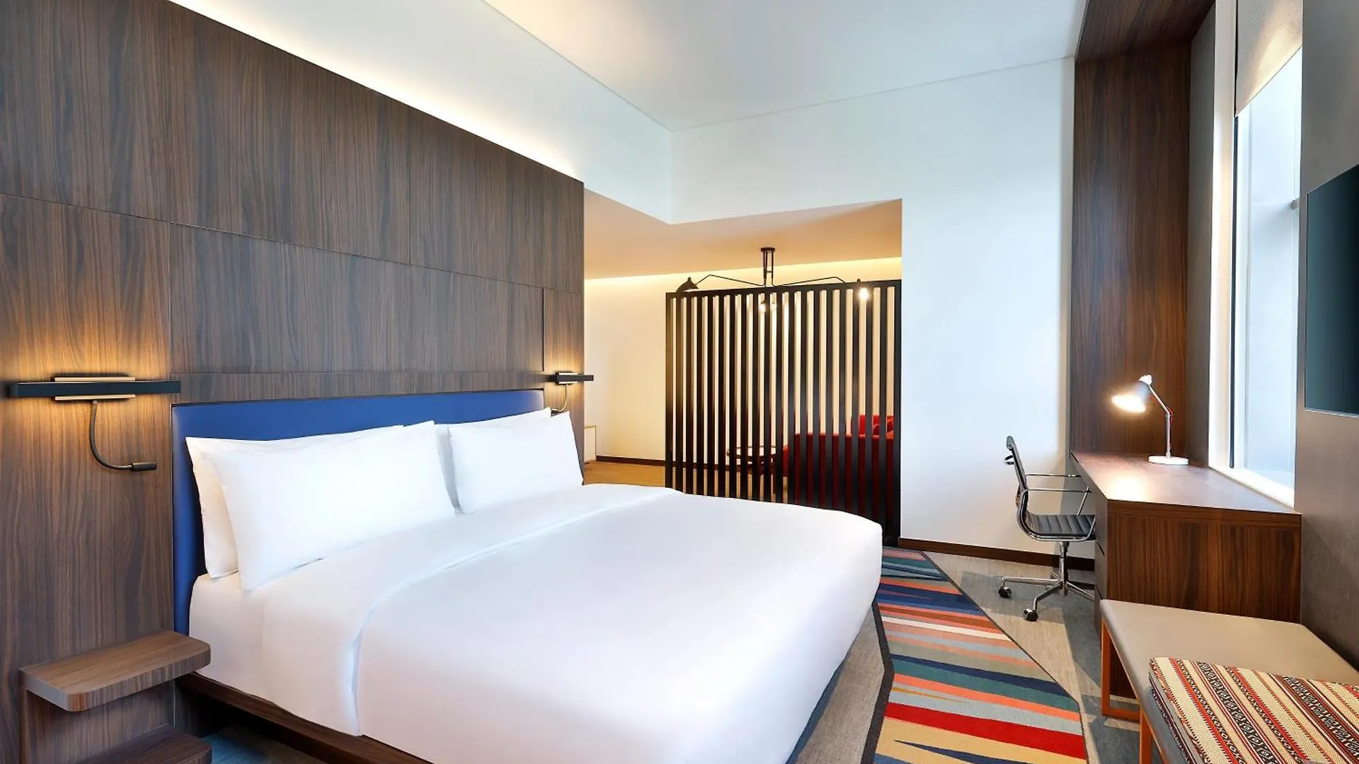 Hotel Aloft Dubai Airport 4*,